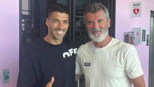 <p>Roy Keane meets Luis Suarez at Inter Miami's training ground.</p>