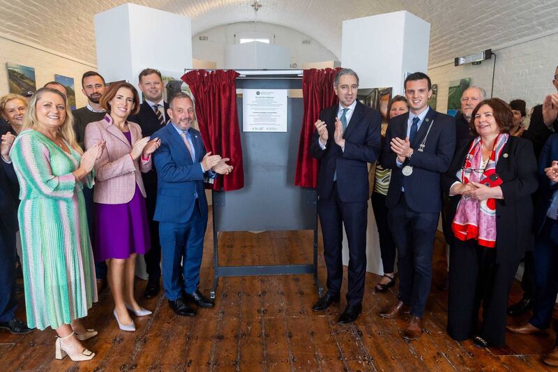 Nicola Radley, Director of Service, Cork County Council; Minister of State at the Department of Children, Disability and Equality, Hildegarde Naughton TD; Minister of State with responsibility for Community Development and Charities and with responsibility for Rural Transport, Jerry Buttimer TD; Tánaiste and Minister for Foreign Affairs and Trade and Minister for Defence, Simon Harris TD; Cllr Ben Dalton O'Sullivan, Deputising for the Mayor of the County of Cork, and Chief Executive of Cork County Council, Moria Murrell, pictured with elected representatives, volunteers, and other guests, as Cork County Council has officially opened new tourist display rooms at Camden Fort Meagher in Crosshaven. Picture: Michael O'Sullivan Nicola Radley, Director of Service, Cork County Council; Minister of State at the Department of Children, Disability and Equality, Hildegarde Naughton TD; Minister of State with responsibility for Community Development and Charities and with responsibility for Rural Transport, Jerry Buttimer TD; Tánaiste and Minister for Foreign Affairs and Trade and Minister for Defence, Simon Harris TD; Cllr Ben Dalton O'Sullivan, Deputising for the Mayor of the County of Cork, and Chief Executive of Cork County Council, Moria Murrell, pictured with elected representatives, volunteers, and other guests, as Cork County Council has officially opened new tourist display rooms at Camden Fort Meagher in Crosshaven. Picture: Michael O'Sullivan