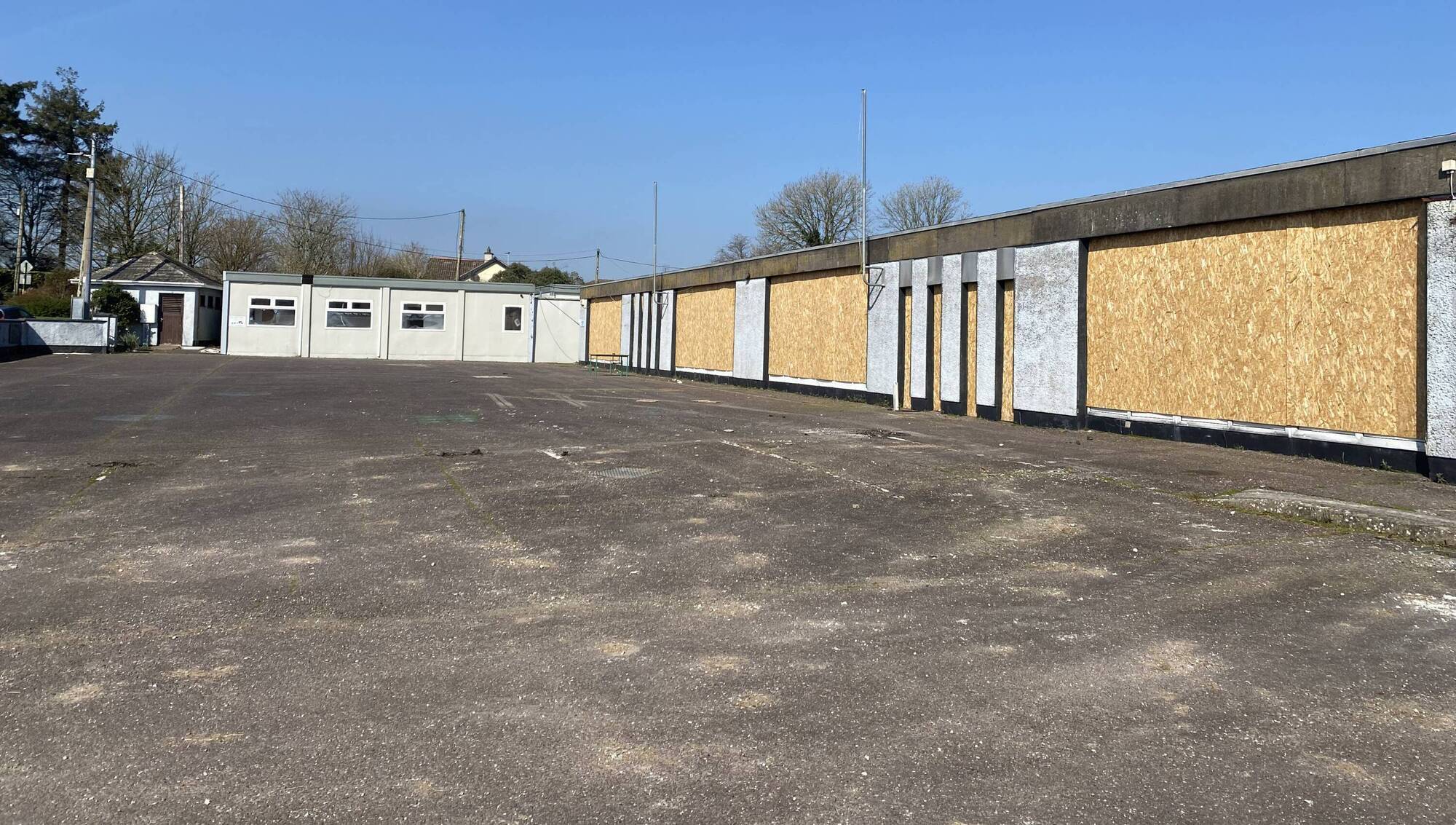 Parents have 'serious concerns' building works at special schools will not be finished by September