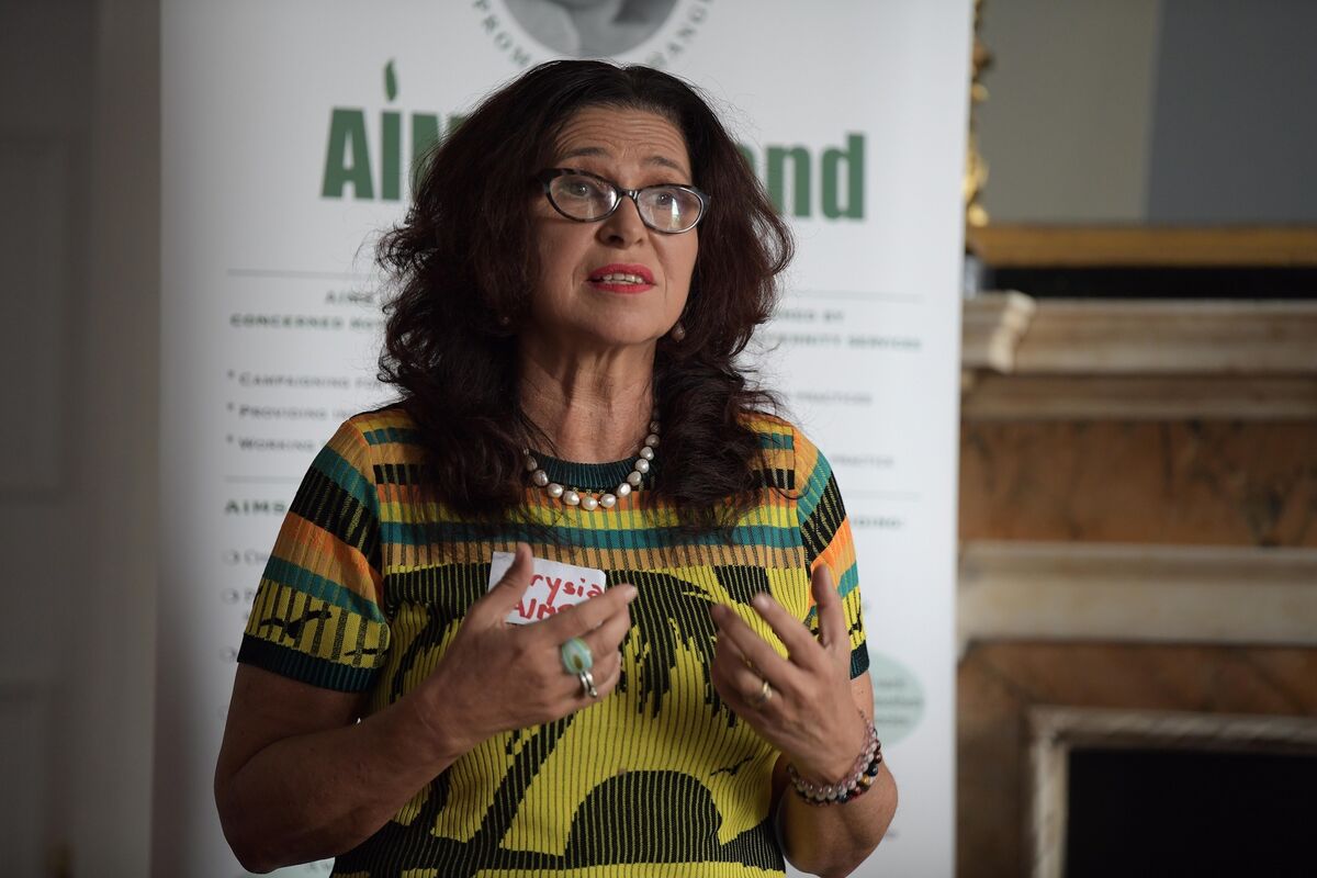  Krysia Lynch  stressed while a unit in Dublin would be welcome, it is not a help for women from Kerry or Donegal.