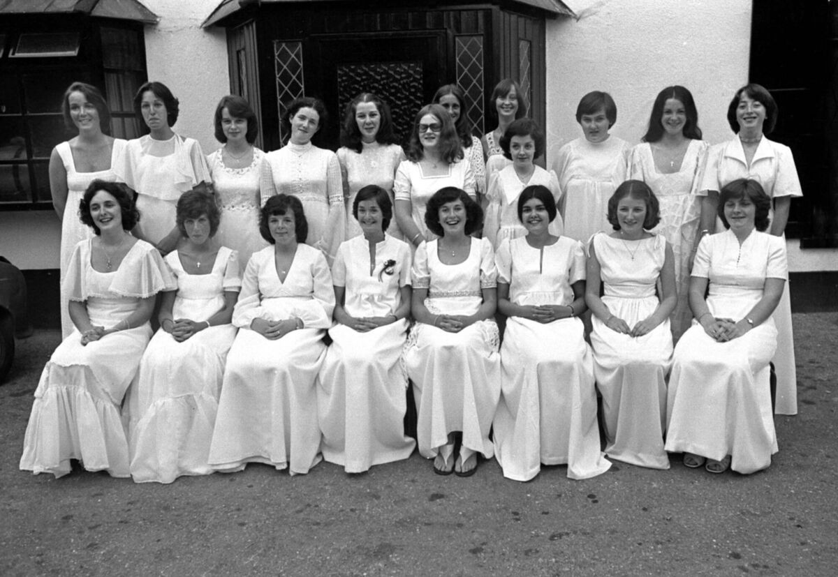 Scoil Mhuire Debs Ball at John Barleycorn Hotel, 1976. Actress Fiona Shaw, seated, front left.