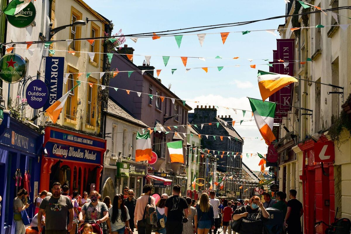 Sunday afternoon on Quay St in Galway. Sunday afternoon on Quay St in Galway.