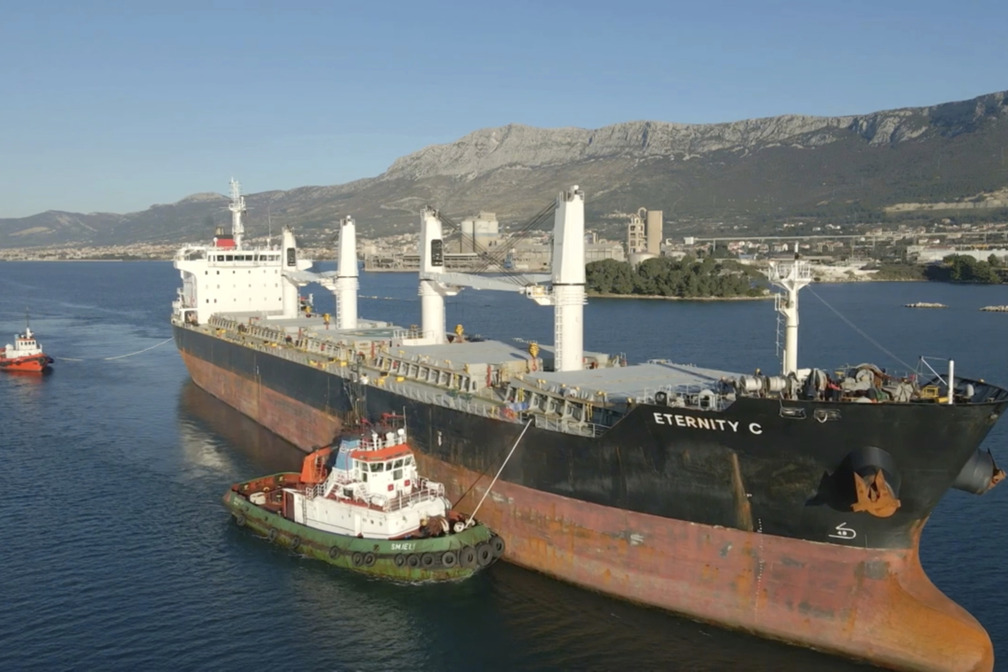 Rescuers search for missing crew after Red Sea attack