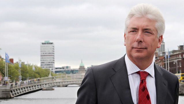 'No big bang solutions' to reliance on fossil fuels: Alex White