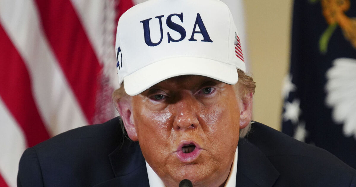 トランプは、貿易戦争が激化するにつれてEUの30％の関税を発表します