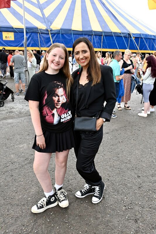  Ella and Trish Hurley, Carrigaline at the gig. Picture: Larry Cummins.