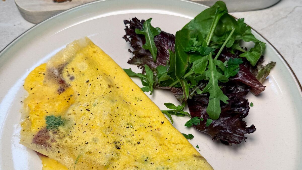 Easy Veggie & Ham Omelette
