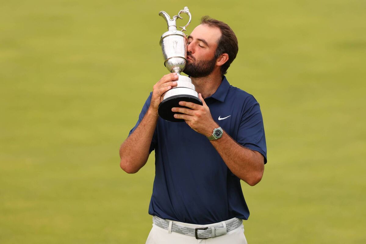 Scottie Scheffler celebrates with the Claret Jug after winning The Open at Royal Portrush. Photo: INPHO/Ben Brady