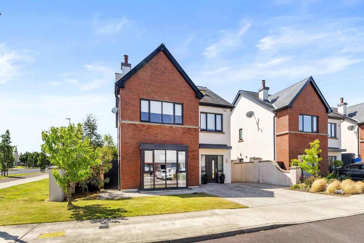 1 Ferndale's exterior