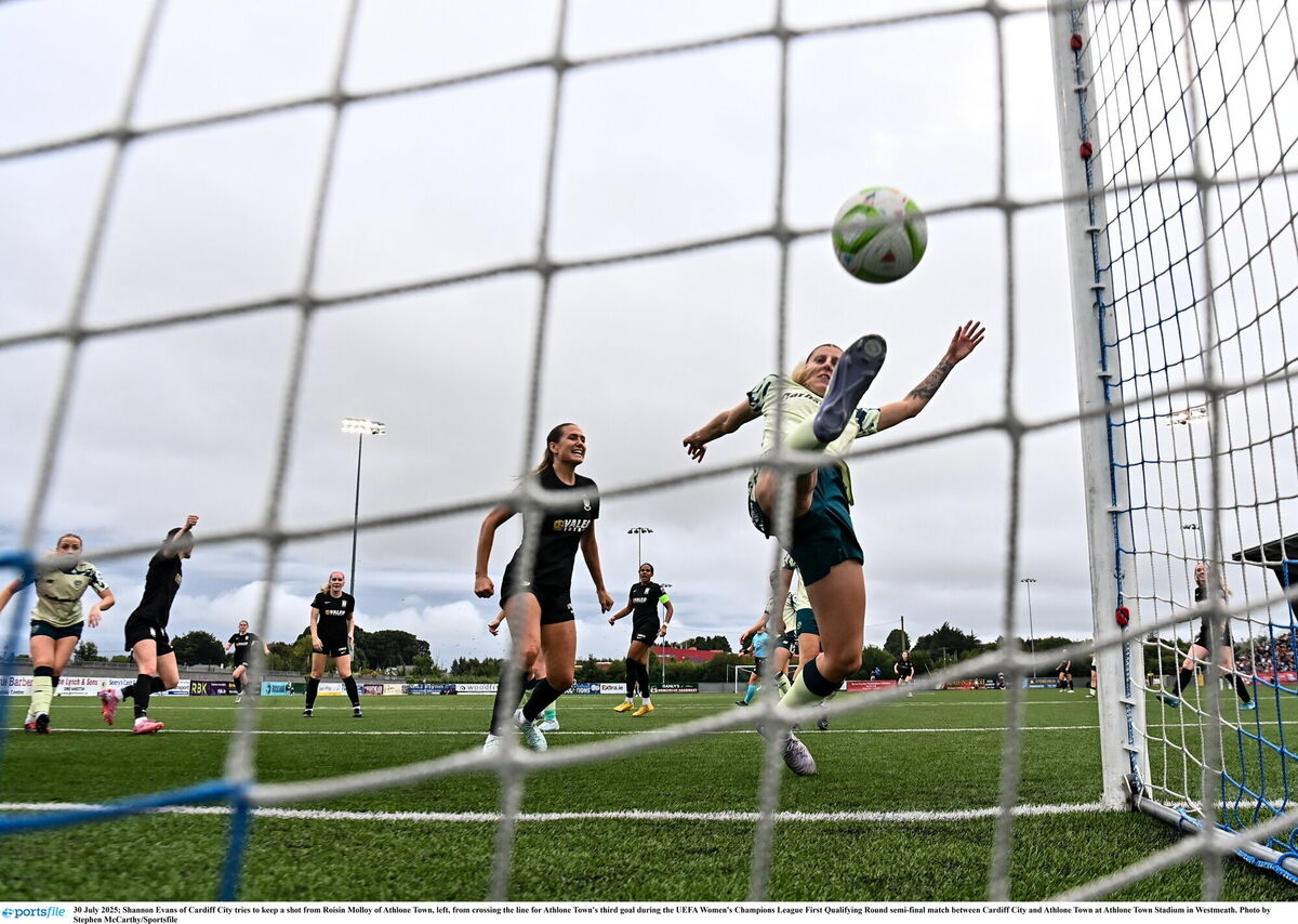 Shannon Evans of Cardiff City tries to keep a shot from Roisin Molloy from crossing the line. Pic: Stephen McCarthy/Sportsfile
