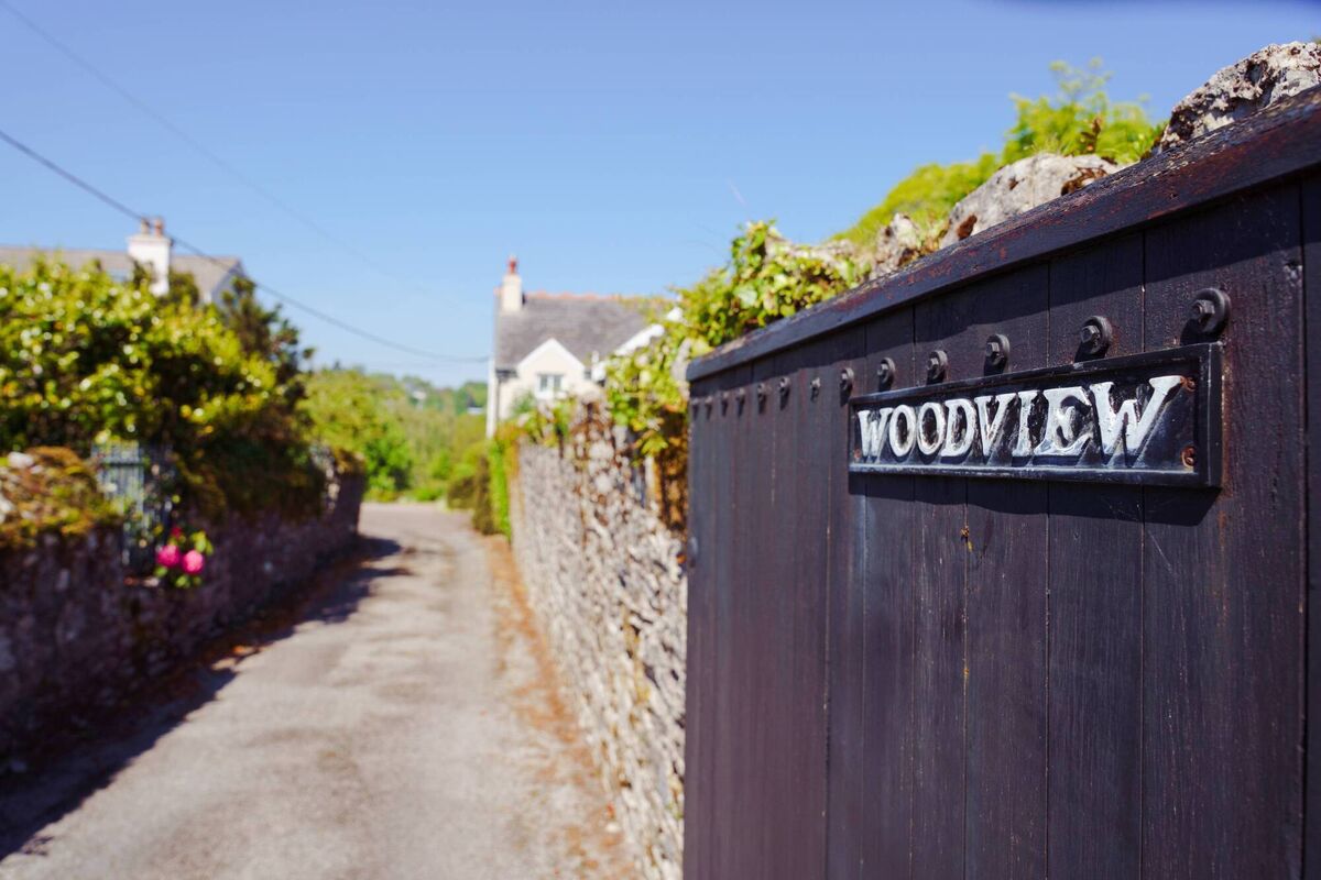 Private avenue Private avenue