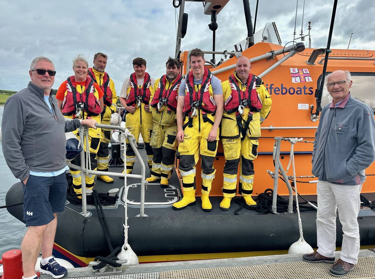 Crew on today’s callout with Station officers Philip White and Brian O'Dwyer. Left to right. Niamh Hurley, Stuart Russell, Taylor Murphy, Ken Cashman, Ian McCarthy and Donal Young. Picture: Vincent O Donovan / Courtmacsherry RNLI. Crew on today’s callout with Station officers Philip White and Brian O'Dwyer. Left to right. Niamh Hurley, Stuart Russell, Taylor Murphy, Ken Cashman, Ian McCarthy and Donal Young. Picture: Vincent O Donovan / Courtmacsherry RNLI.