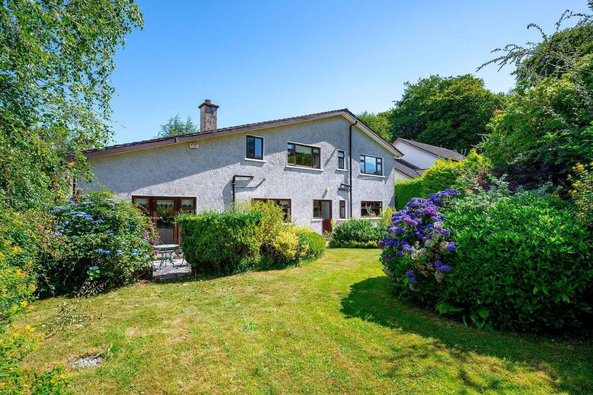 Rear view of Trade Winds Rear view of Trade Winds