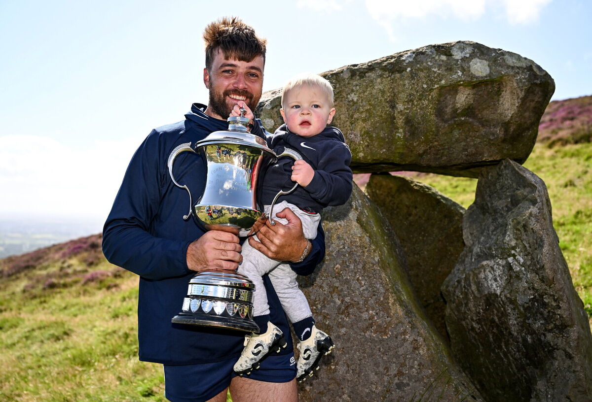  Colin Ryan of Limerick with his son Fionn. Pic: Piaras Ó Mídheach/Sportsfile