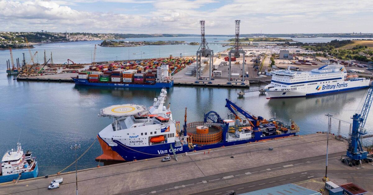 Work starts on Celtic Interconnector as ship arrives in Cork to lay underwater cable