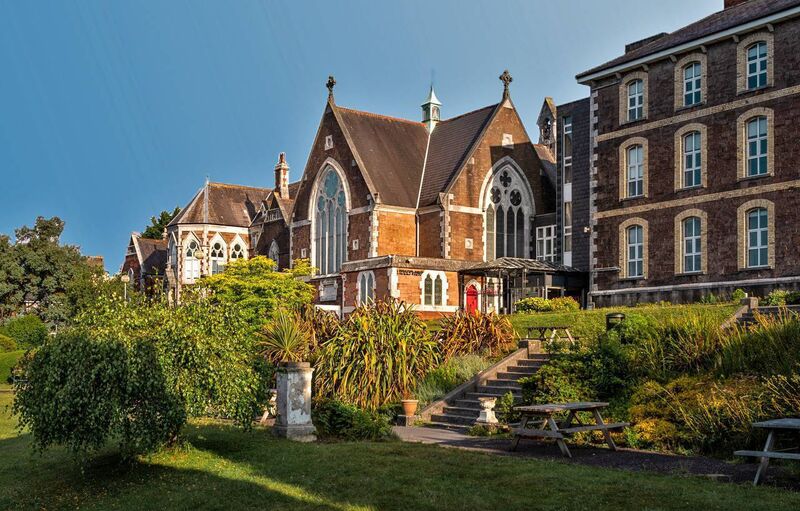 As Ireland’s largest private higher education provider, it offers a broad range of internationally recognised undergraduate, postgraduate and professional programmes across its campuses in Dublin, Cork and Limerick.