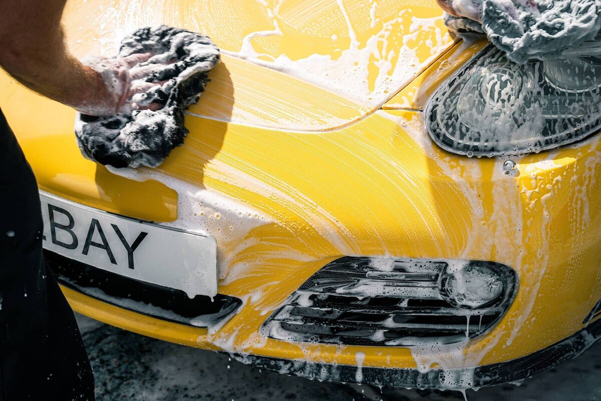Before your kids go back to school, it’s worth giving your car a thorough deep clean.