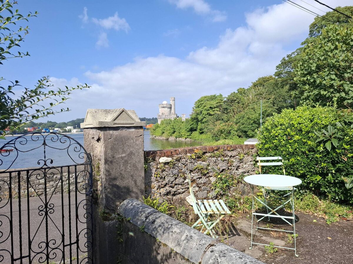 Mahon View, Castle Road