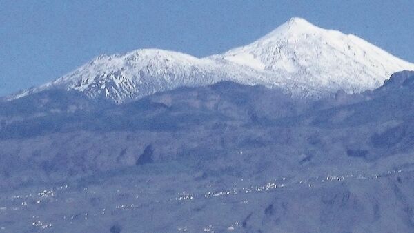 Mount Teide on Tenerife, a still active seamount volcano rising 7,500m from its base on the ocean floor