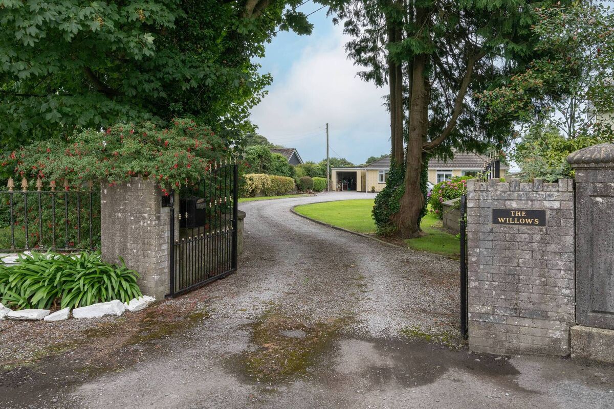 Entrance on Carrignafoy Avenue