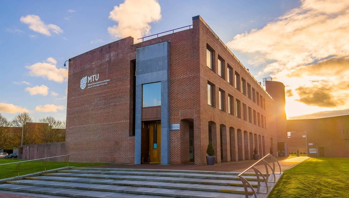 The MTU Business Academy is an accessible hub promoting and supporting a range of professional and executive part-time programmes. 