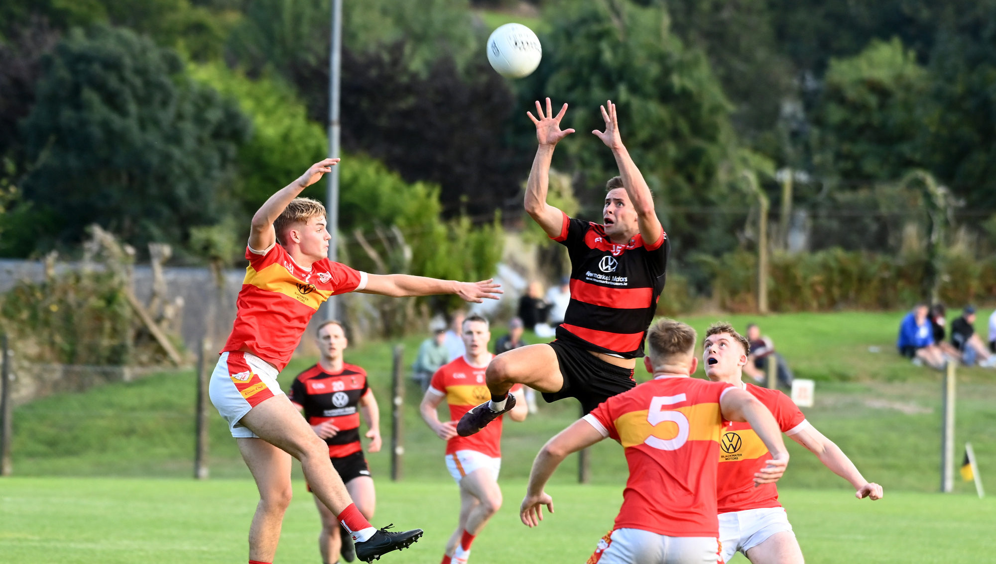 Newmarket do just enough to topple Éire Óg and keep Senior A campaign alive 