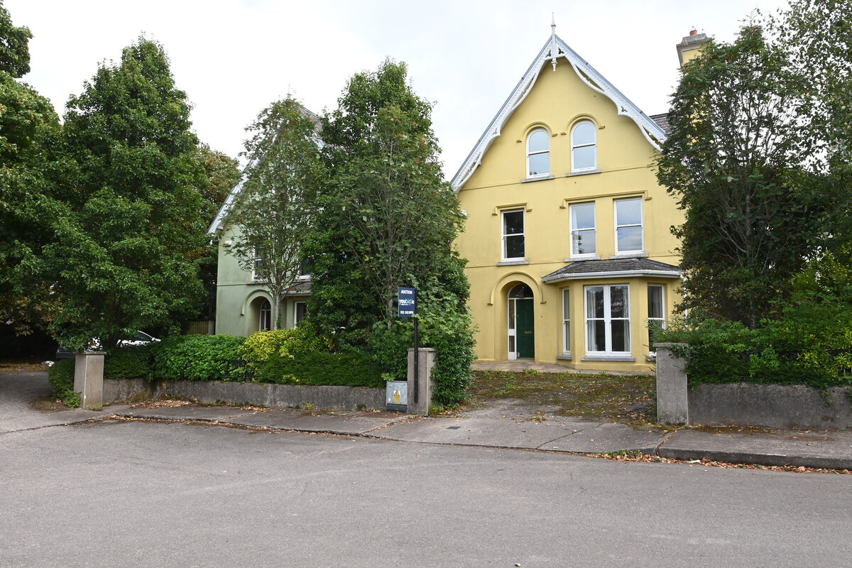  27 and  28 Lindville.  Picture Larry Cummins