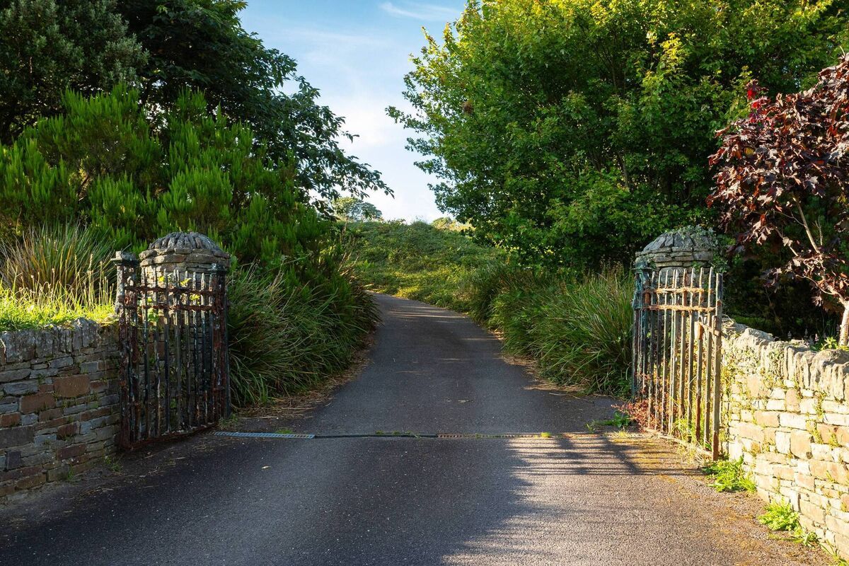 Entrance to An Grianán Entrance to An Grianán