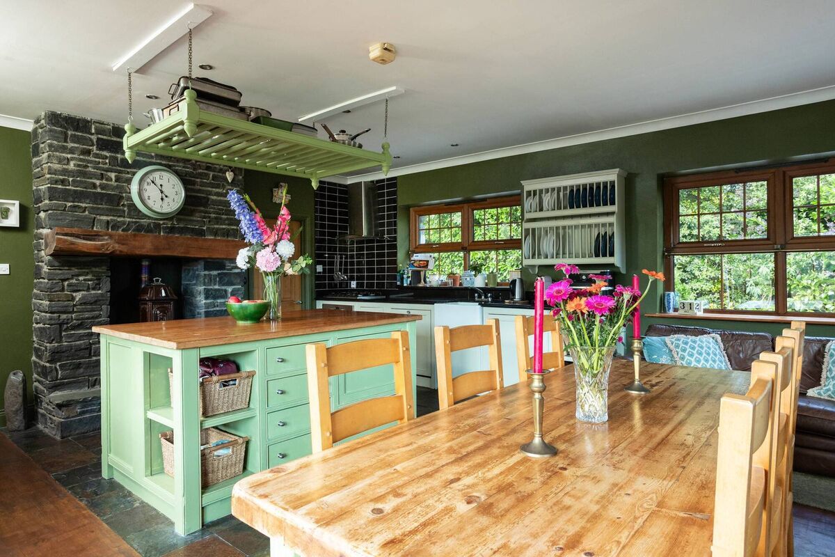 Country-style kitchen Country-style kitchen