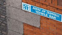 Man stabbed trying to break up Temple Bar fight