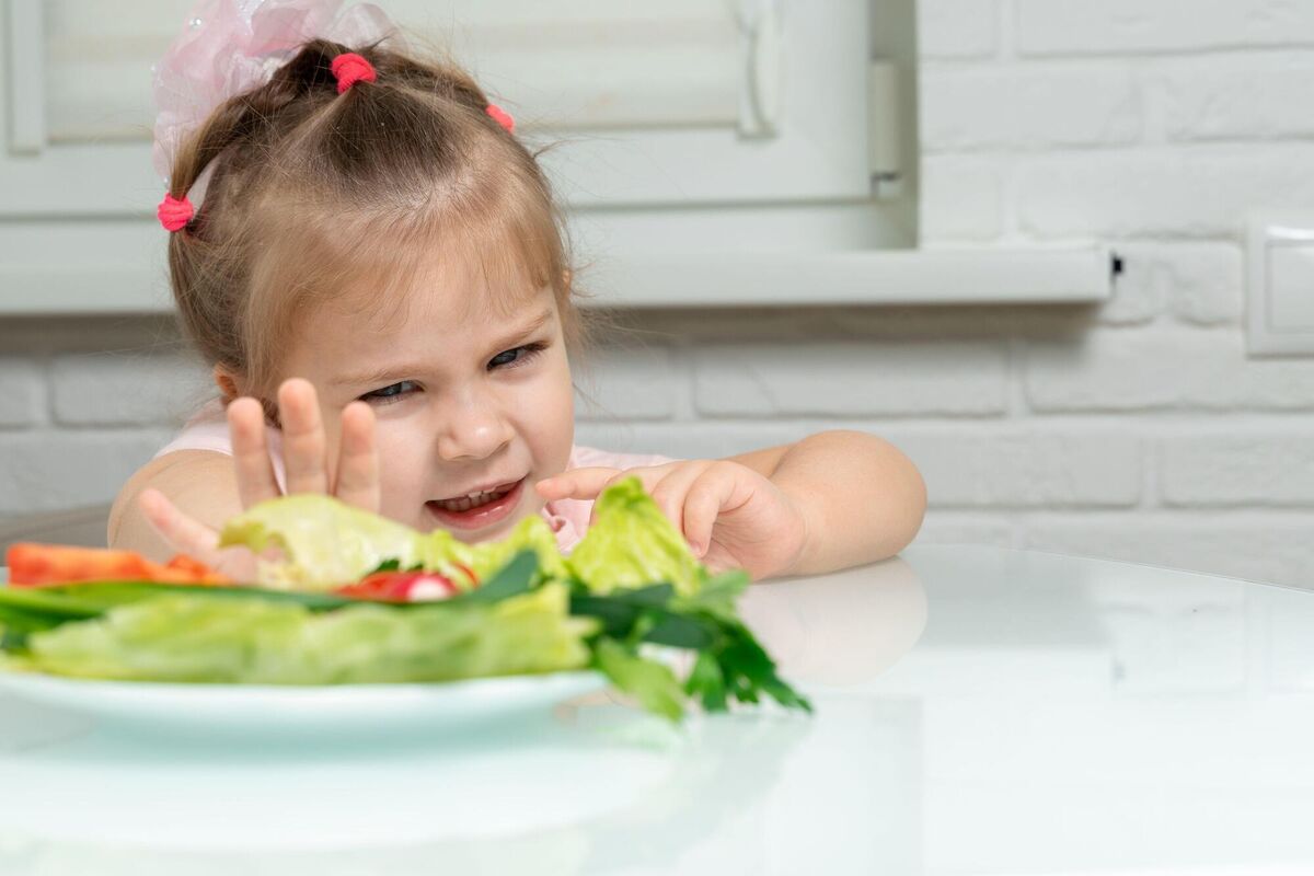 Junk food leads to more children being obese than underweight for first ...