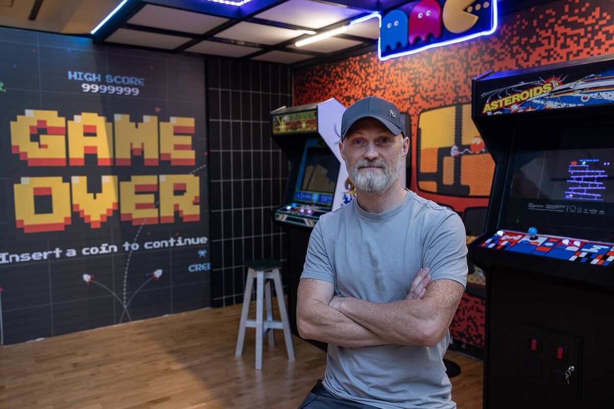 David Nolan, techninian, Tipperary Museum of Modern History in front of the Gaming machines which he built for the 80s exhibition which is running in the museum. John D kelly Photography