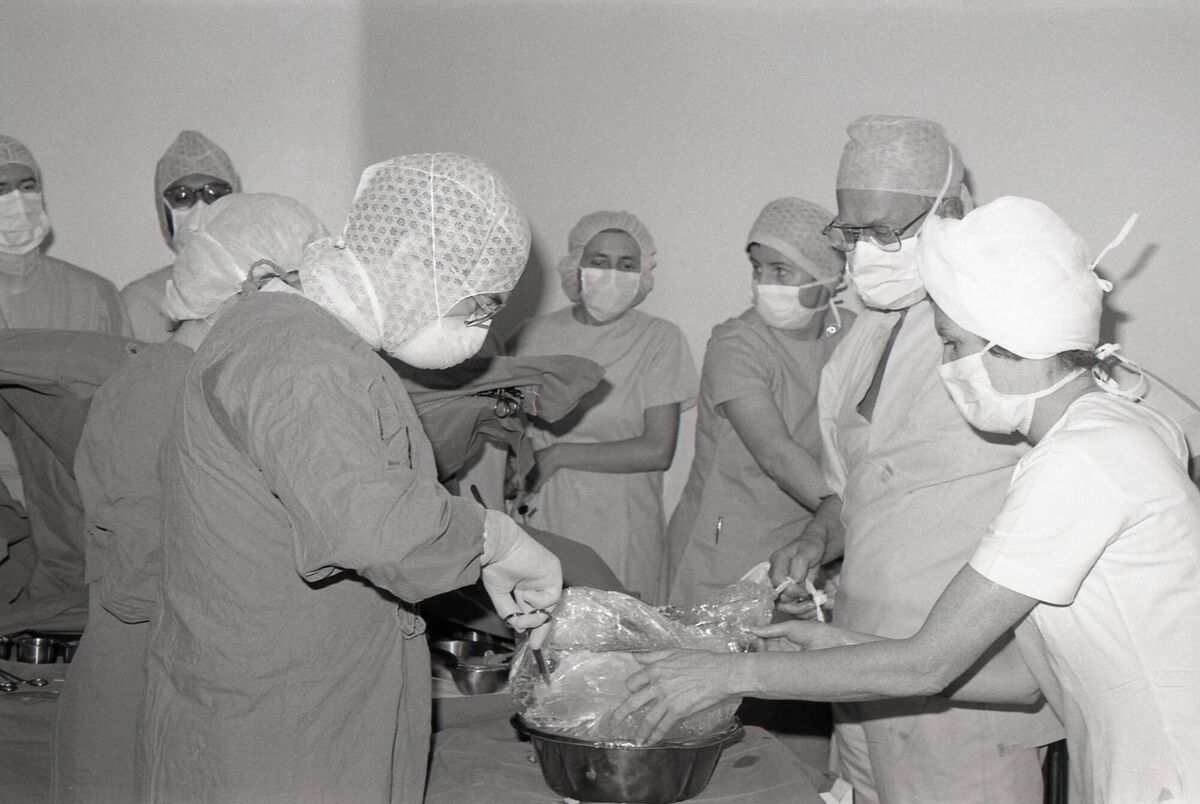The first heart transplant procedure carried out at the Mater hospital in Dublin in 1985. The first heart transplant procedure carried out at the Mater hospital in Dublin in 1985.