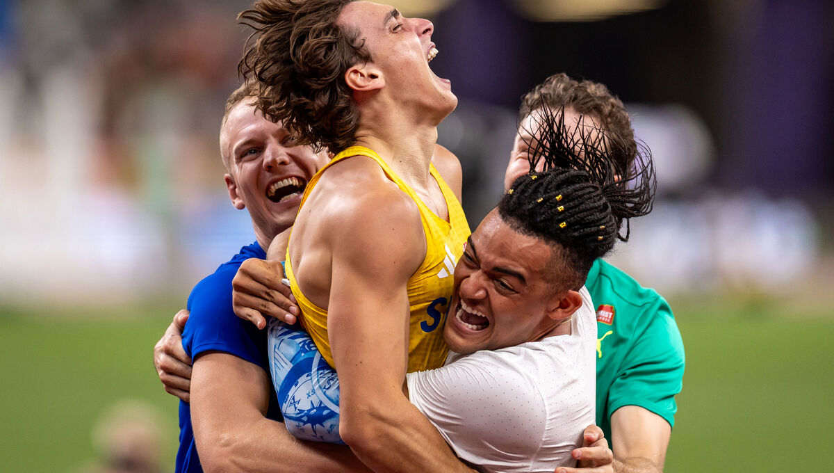 ANOTHER WORLD RECORD: Sweden’s Mondo Duplantis celebrates breaking the world record with fellow jumpers Emmanouil Karalis, Kurtis Marshall and Sam Kendricks. Pic:©INPHO/Morgan Treacy