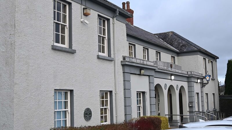 Woman who stole €5k in cash she found at Cork garda station avoids jail Woman who stole €5k in cash she found at Cork garda station avoids jail