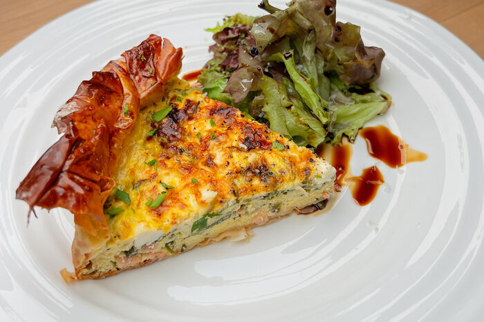 Salmon & Spinach Quiche