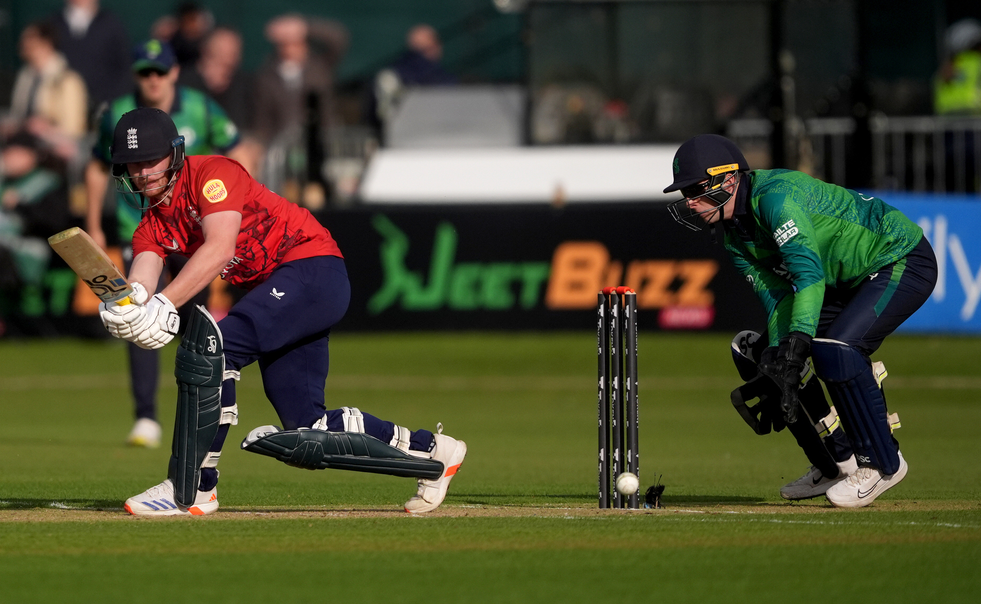 England clinch T20 series win over Ireland 