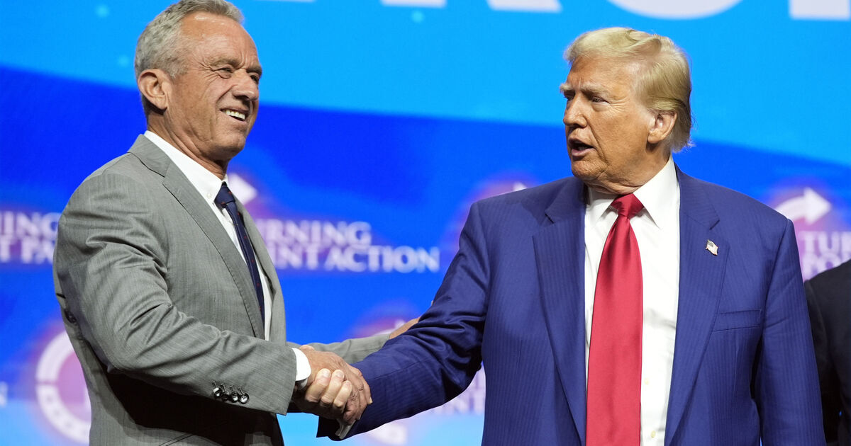 Trump attacks paracetamol as officials unveil highly contentious conclusions on autism