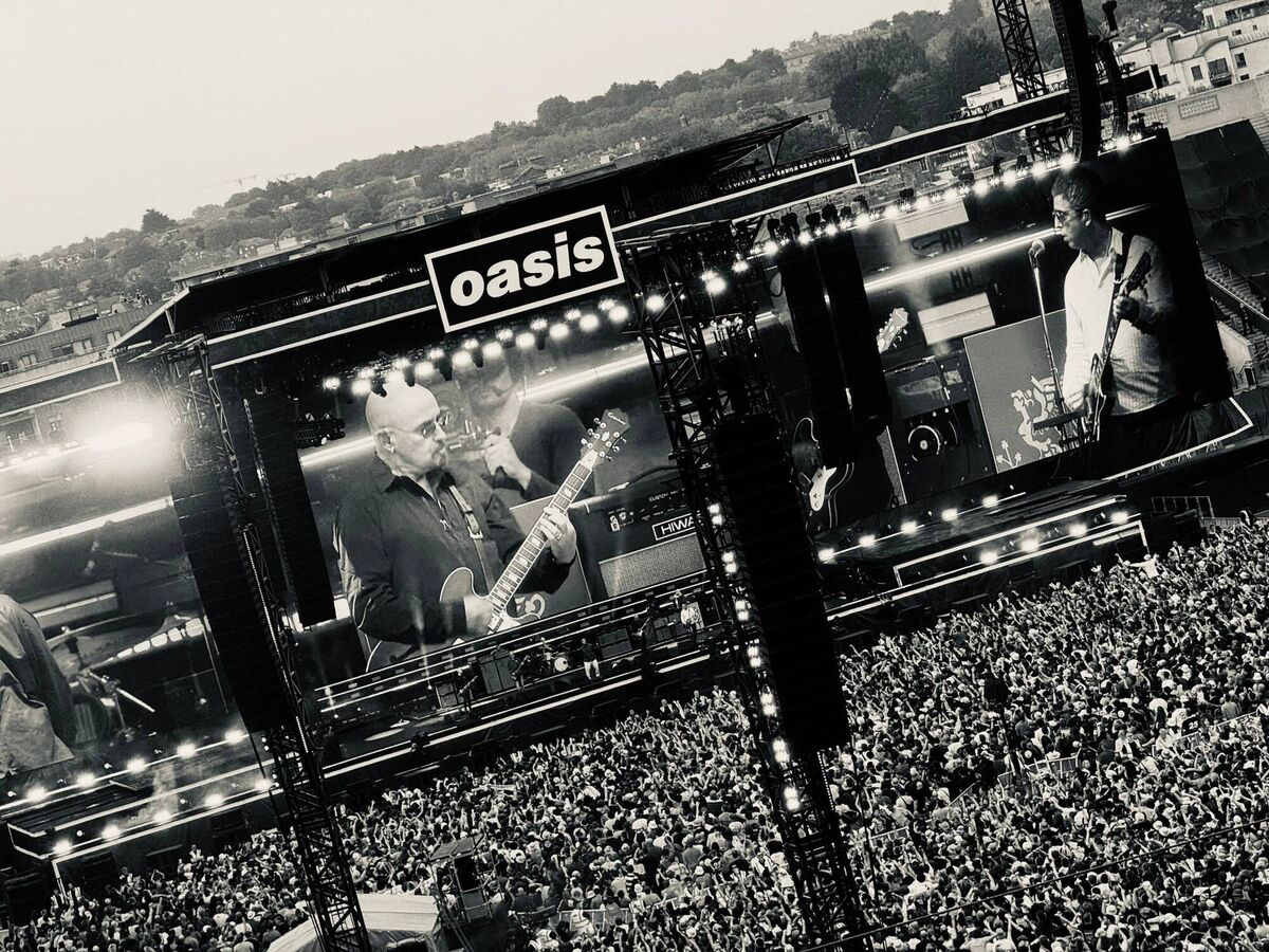 Oasis shared footage of thousands of people singing along to their set list outside Croke Park. But, as fans changed their focus from the music to logistics, the positivity faded away. File picture: Colin Shanahan Oasis shared footage of thousands of people singing along to their set list outside Croke Park. But, as fans changed their focus from the music to logistics, the positivity faded away. File picture: Colin Shanahan