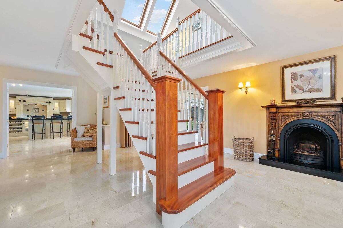 Impressive staircase Impressive staircase