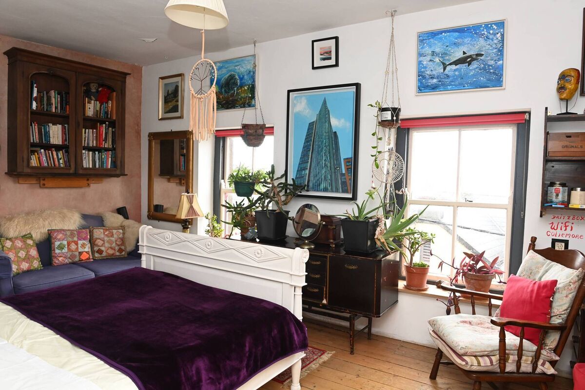 The room used by the homeowner for guests and Airbnb. 