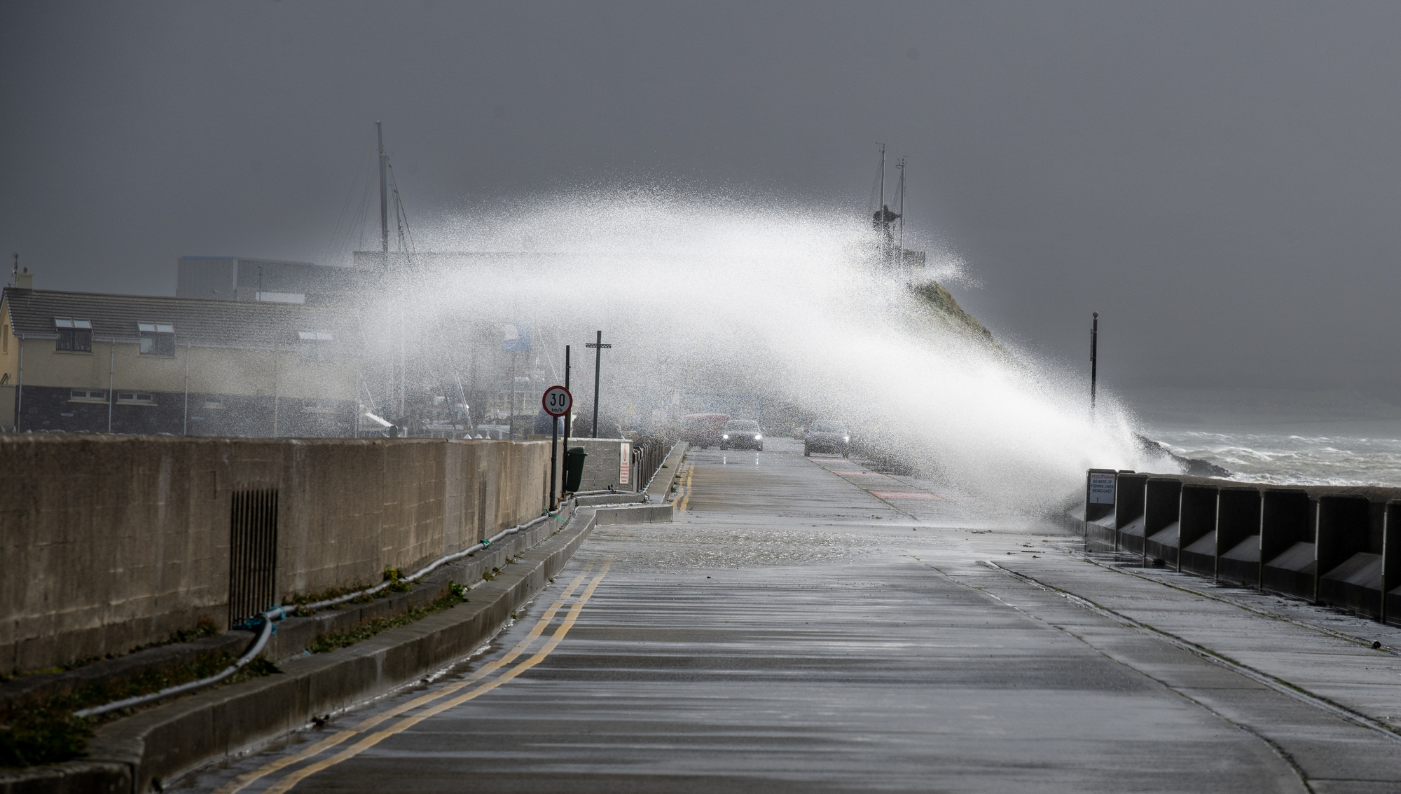 Storm Amy: Thousands without power as Met Éireann warns of gale force winds 