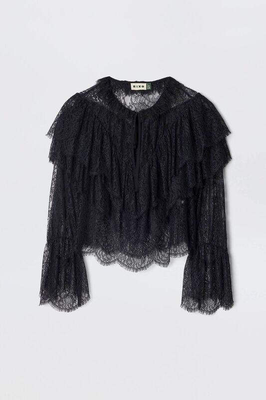 Fashion Lace Top, €435, RIXO. Fashion Lace Top, €435, RIXO.