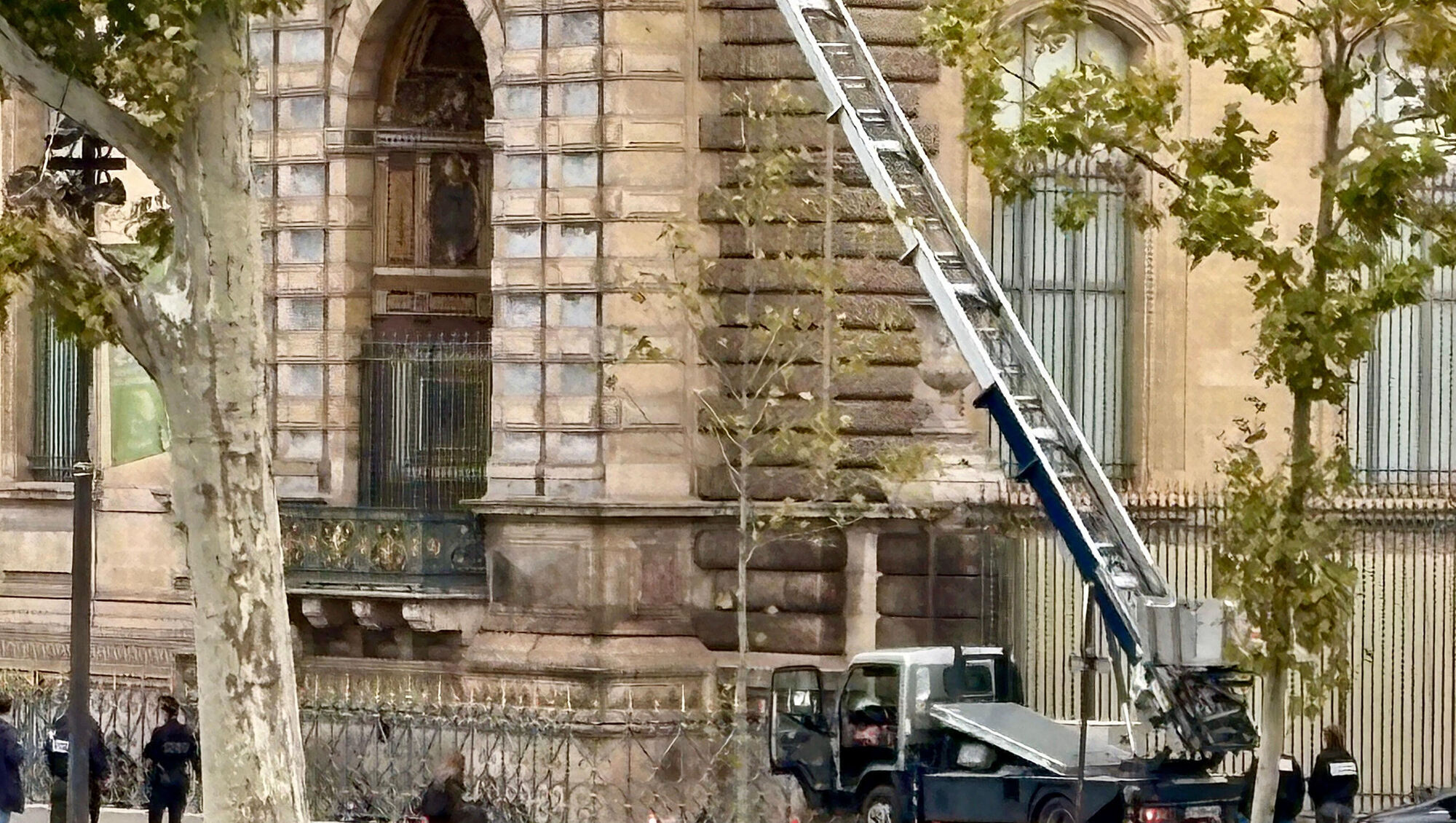 Two men arrested after Louvre jewel heist