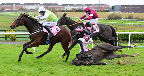 Double delight for Queally as I’ll Sort That and Mozzies Sister deliver