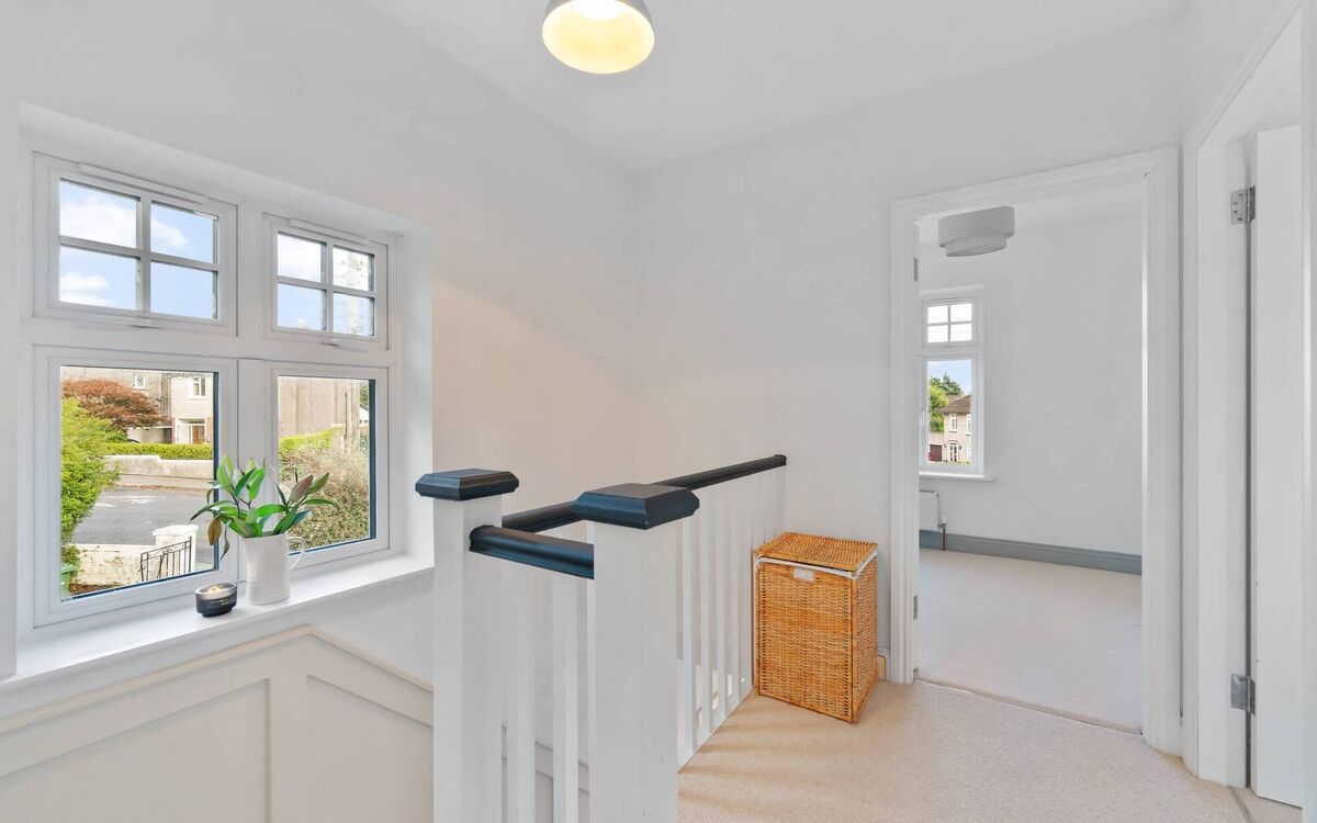 Fresh and modern in feel Fresh and modern in feel