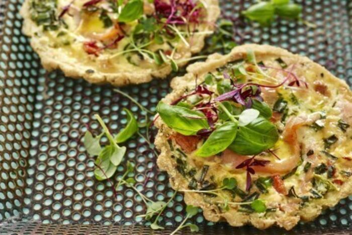 Sea kelp and smoked trout tartlets