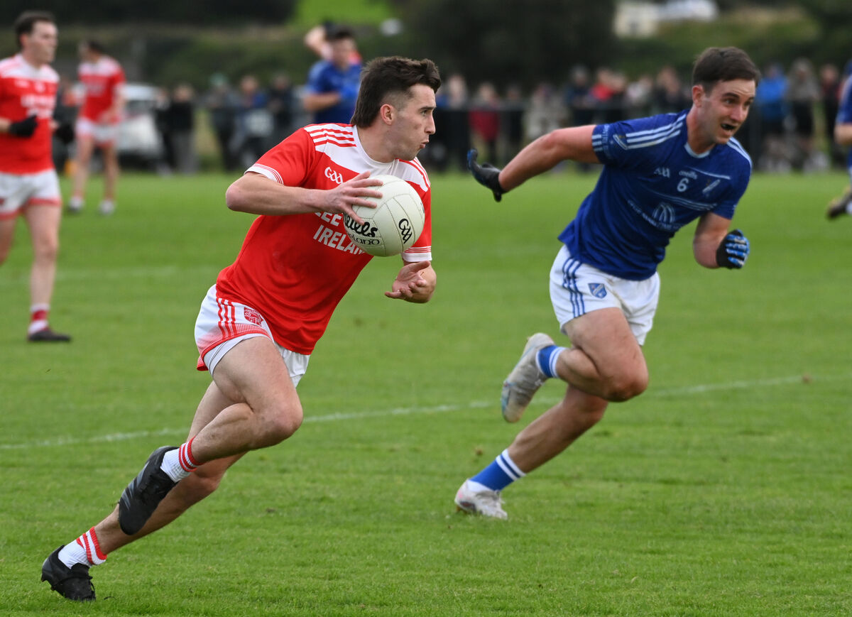 Uibh Laoire's Chris Óg Jones goes past Bantry Blues' Billy Foley. Pic: Eddie O'Hare