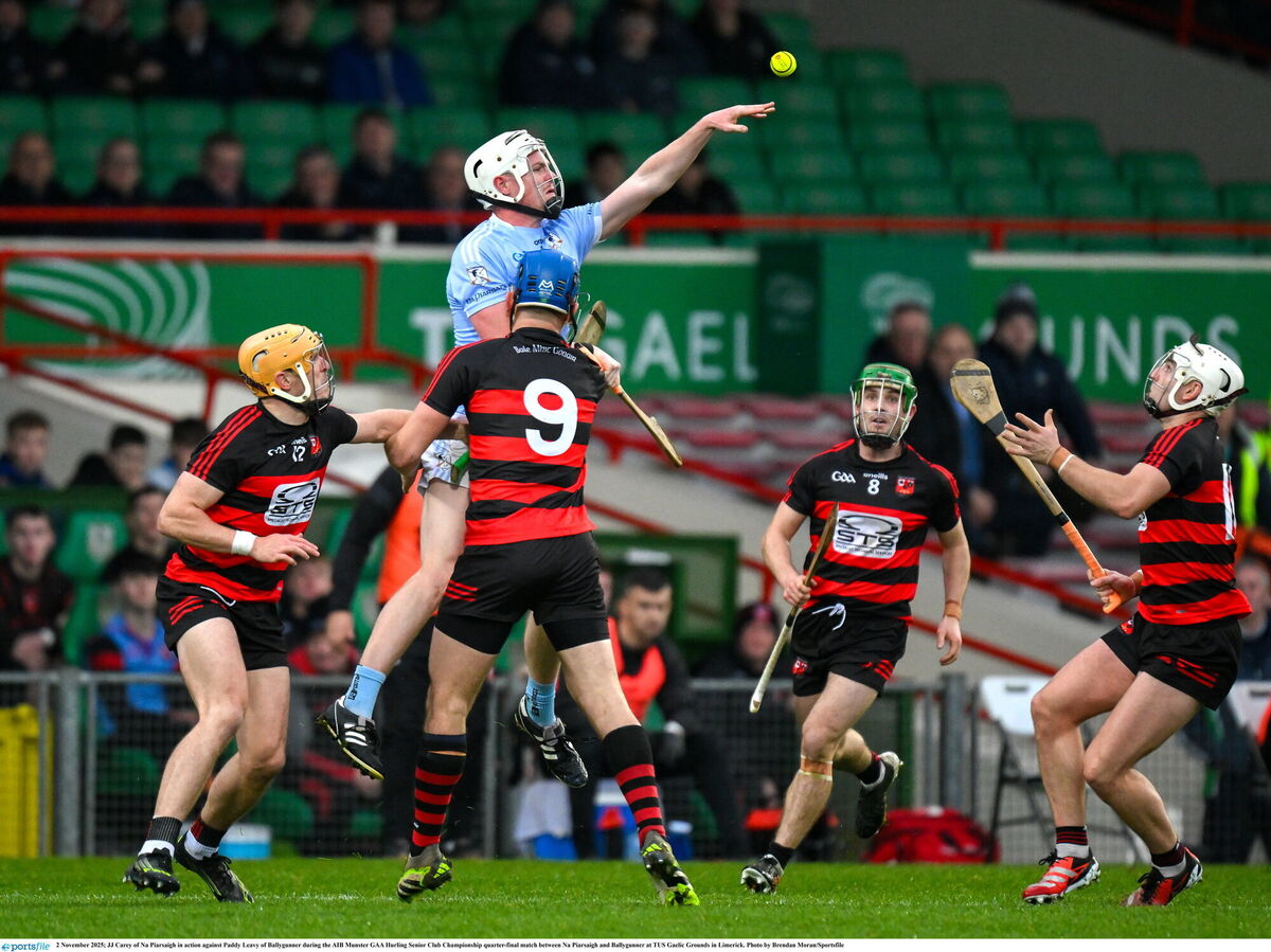 JJ Carey of Na Piarsaigh in action against Paddy Leavy of Ballygunner during the AIB Munster GAA Hurling Senior Club Championship quarter-final match between Na Piarsaigh and Ballygunner at TUS Gaelic Grounds in Limerick. Photo by Brendan Moran/Sportsfile