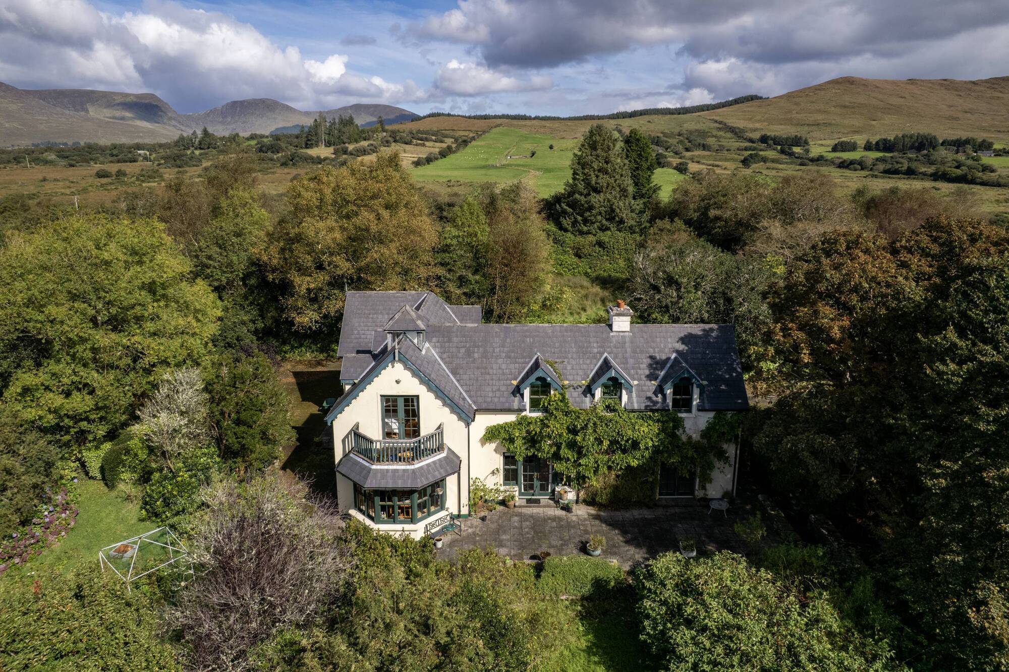 €695k Kenmare home of the late Flicka Small is one to re-Joyce in